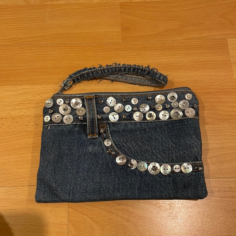 Wristlet